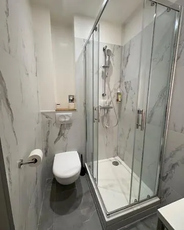 Greet Gare Flandres - Groupe Accor 2* Lille
