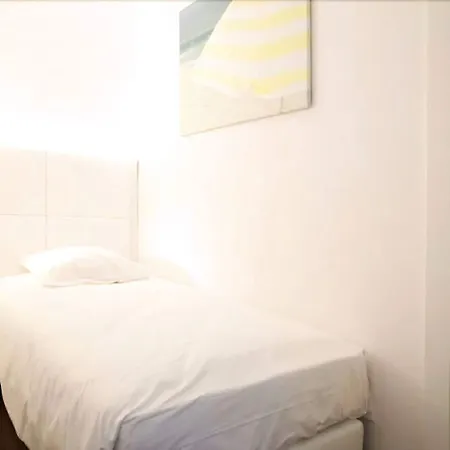 Greet Gare Flandres - Groupe Accor Лилль