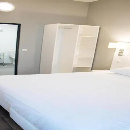 Greet Gare Flandres - Groupe Accor מלון