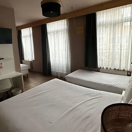 Hotel Calm 2*
